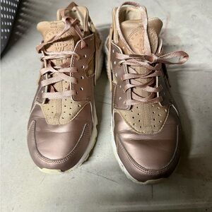 Nike Sneakers Huarache Style